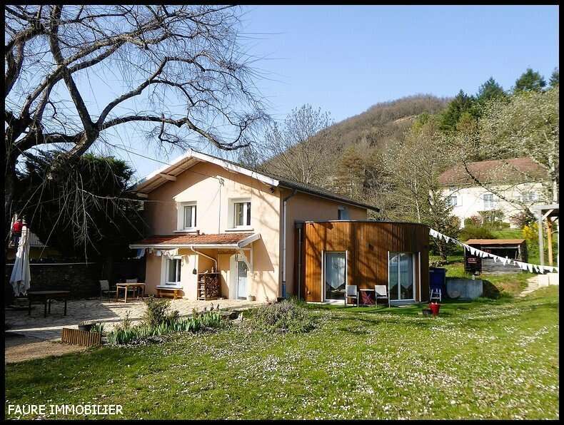 Maison à CREMIEU