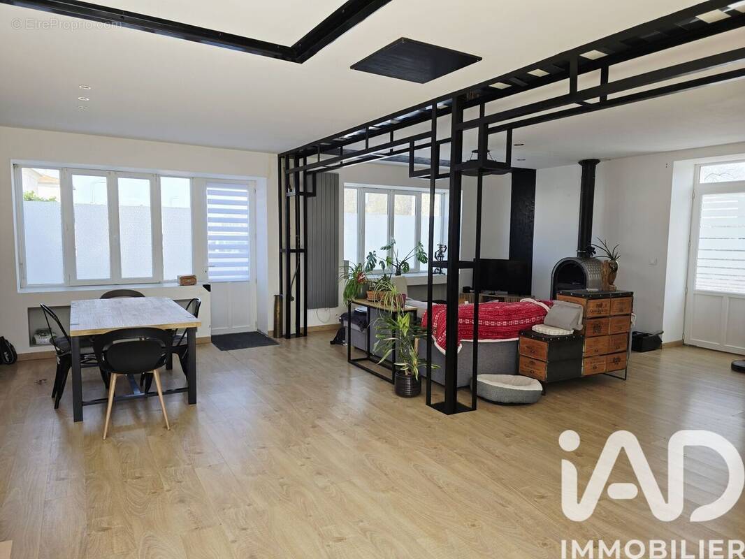 Photo 1 - Maison à TONNAY-CHARENTE