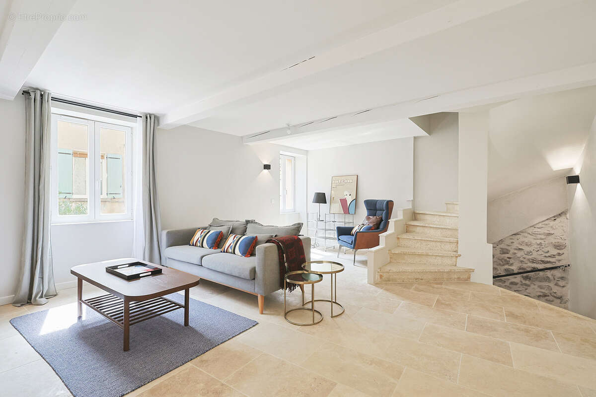 Maison à COLLOBRIERES