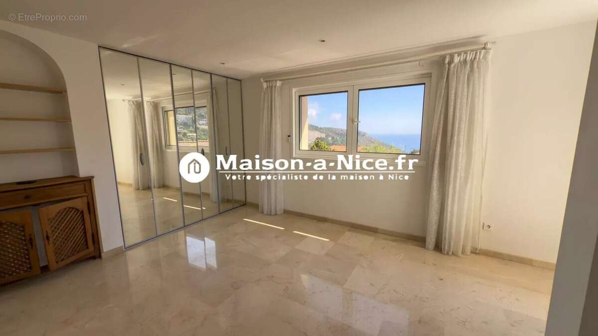 Maison à LA TURBIE