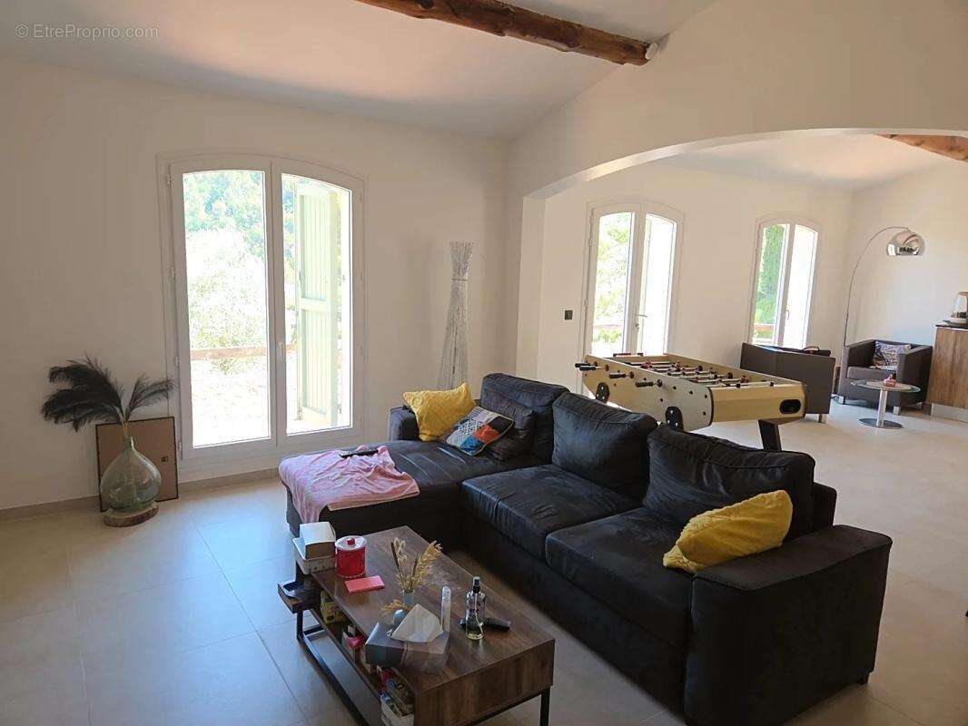 Maison à SOLLIES-VILLE