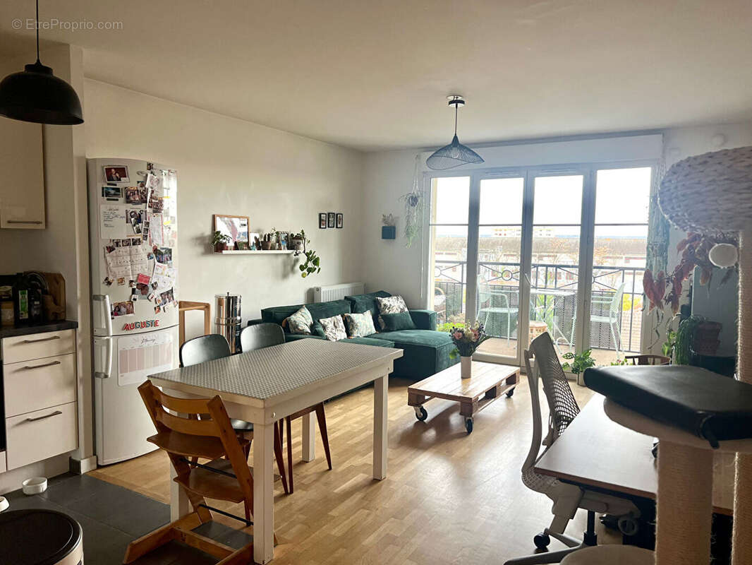 Appartement à SARTROUVILLE