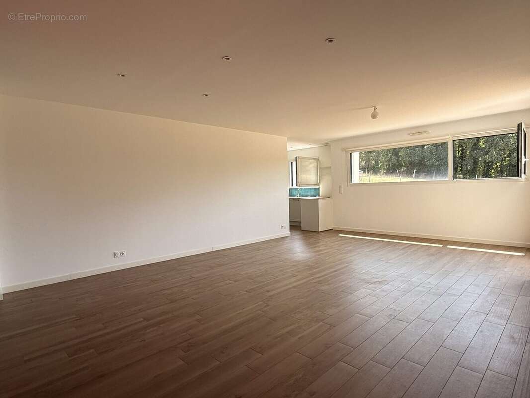 Maison 110 m² à Noyalo  - photo 7
