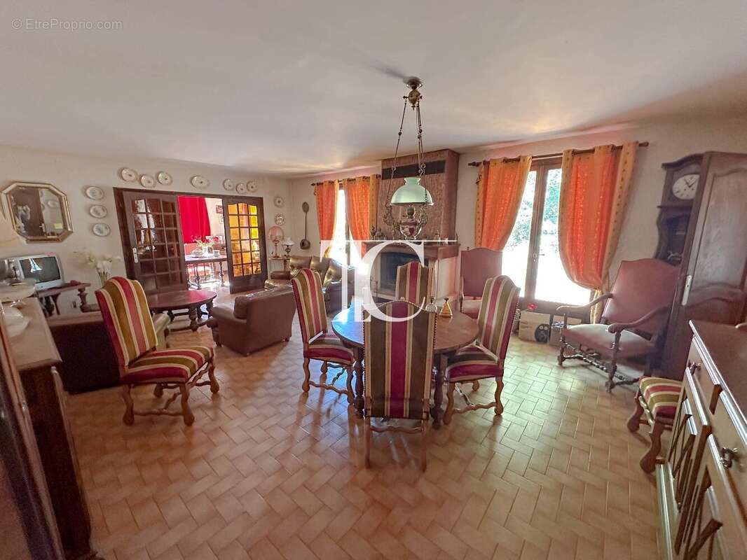 Maison à SAINT-AMBROIX