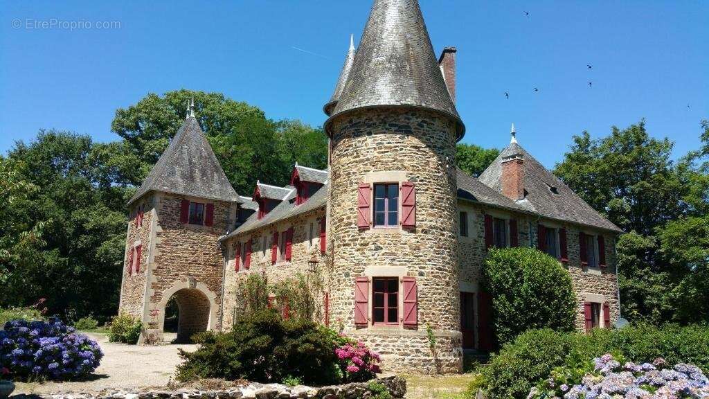 Maison à LAGRAULIERE