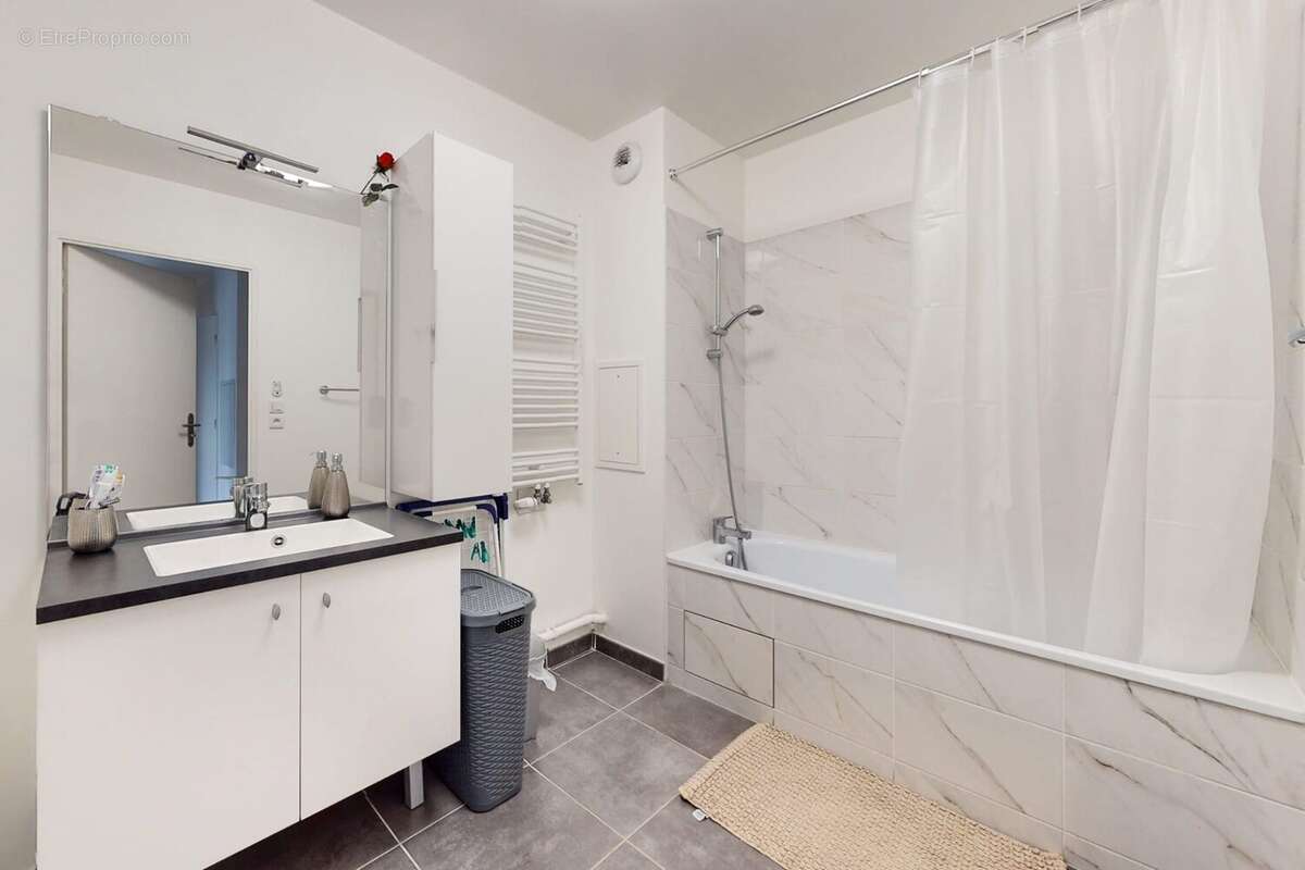 Appartement à LE BLANC-MESNIL