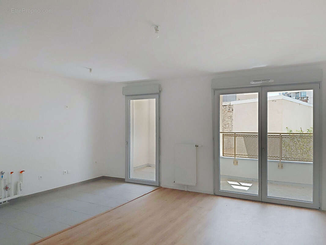REIMS - Secteur Pont de Vesle appartement de type 3 - photo 3
