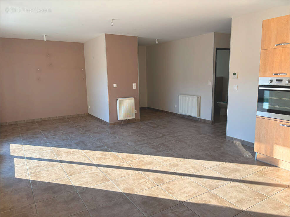 Maison à MONTELIMAR