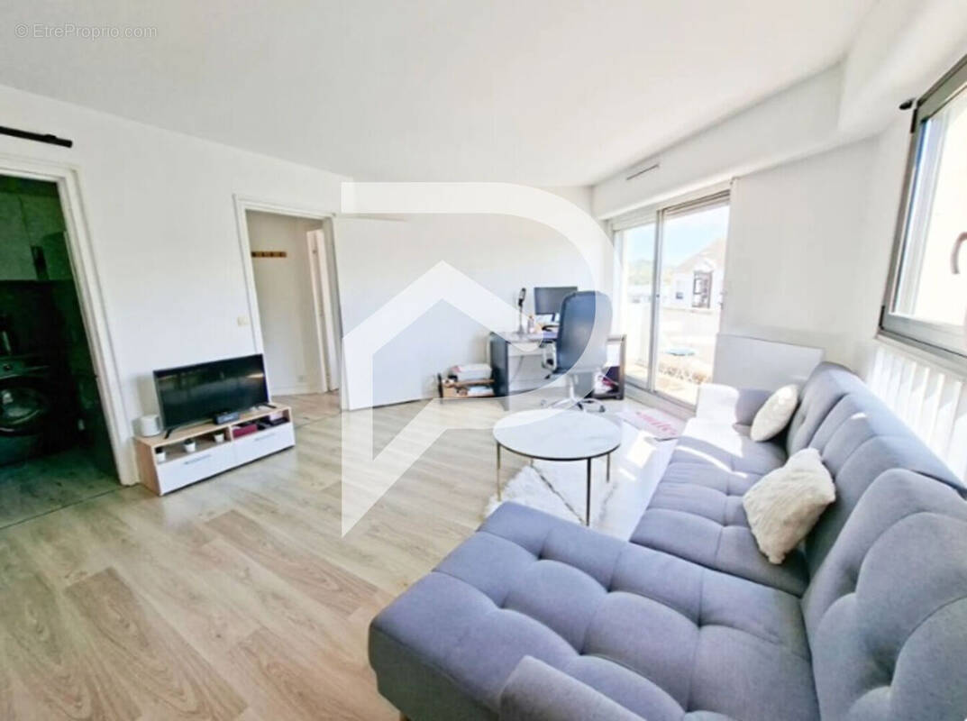 Appartement à VERNEUIL-SUR-SEINE