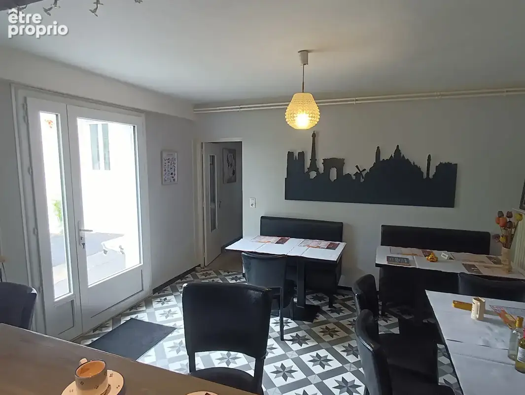 CAPDENAC. Spacieuse maison familiale de 211 m² au coeur du centre-ville ! - photo 5
