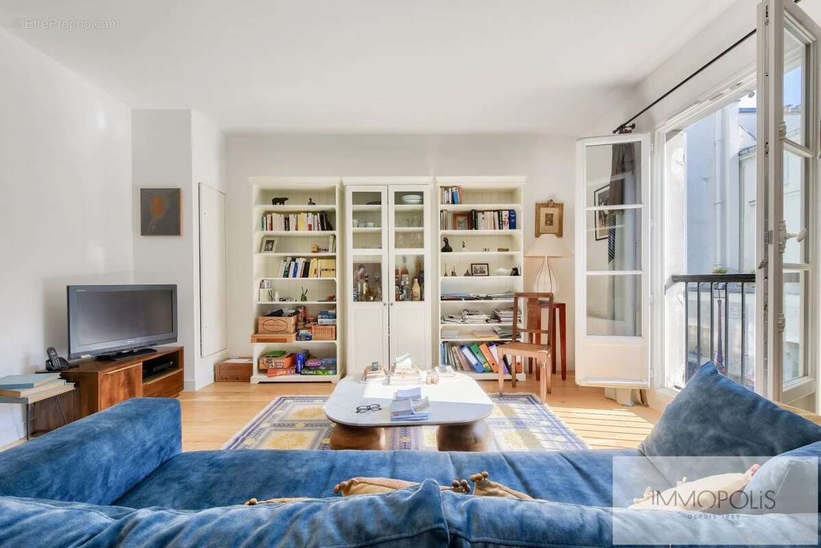 Appartement à PARIS-18E