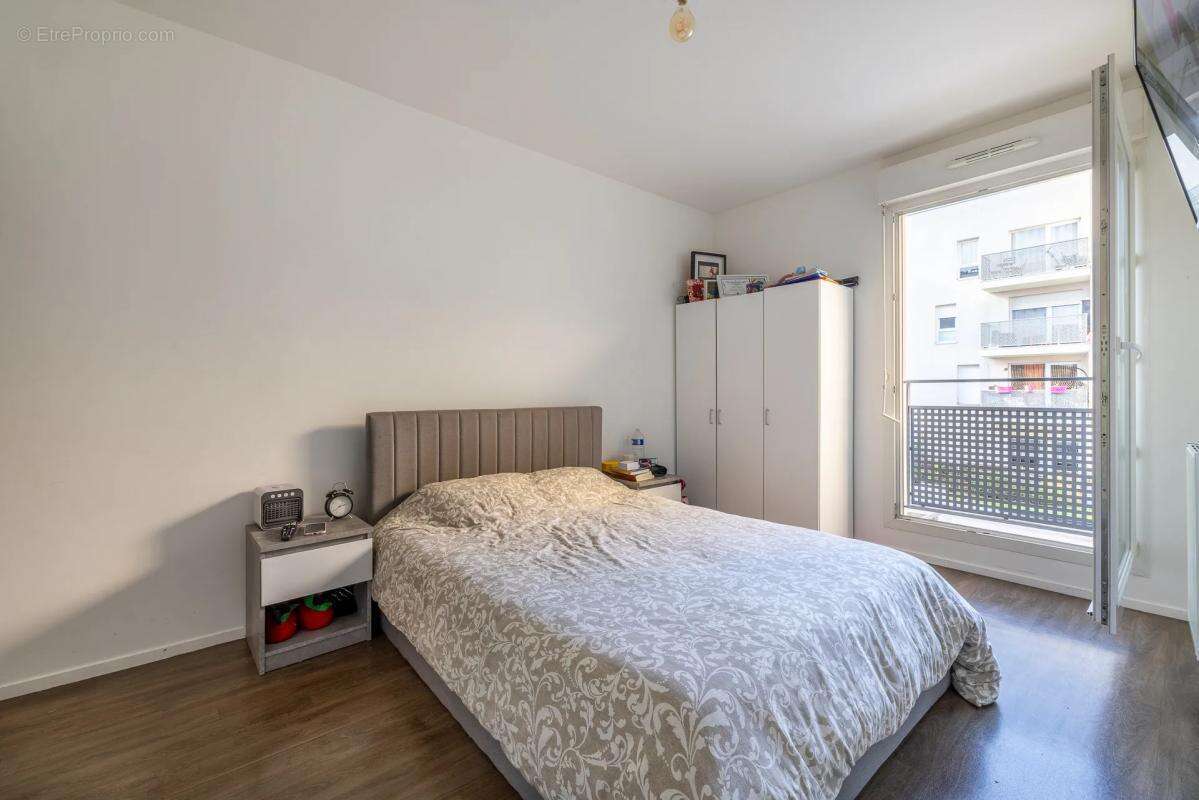 Appartement à FLEURY-MEROGIS