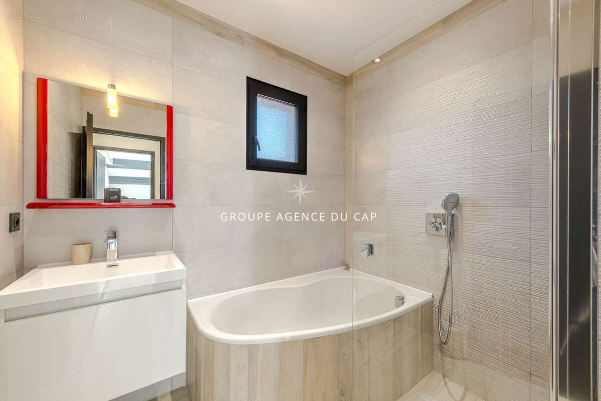 Villa  250 m2  4 chambres et une dependance frejus - photo 12