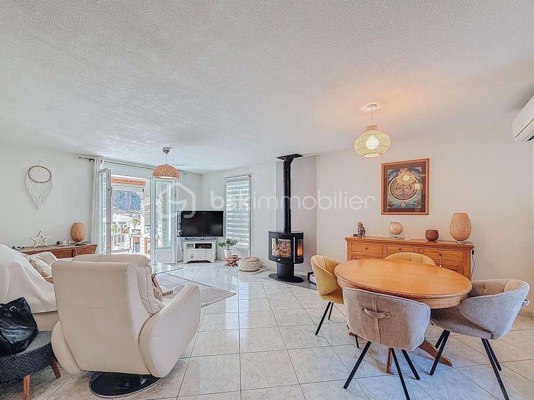 *** superbe villa de 175 m² avec garage – juvignac la plaine*** - photo 7