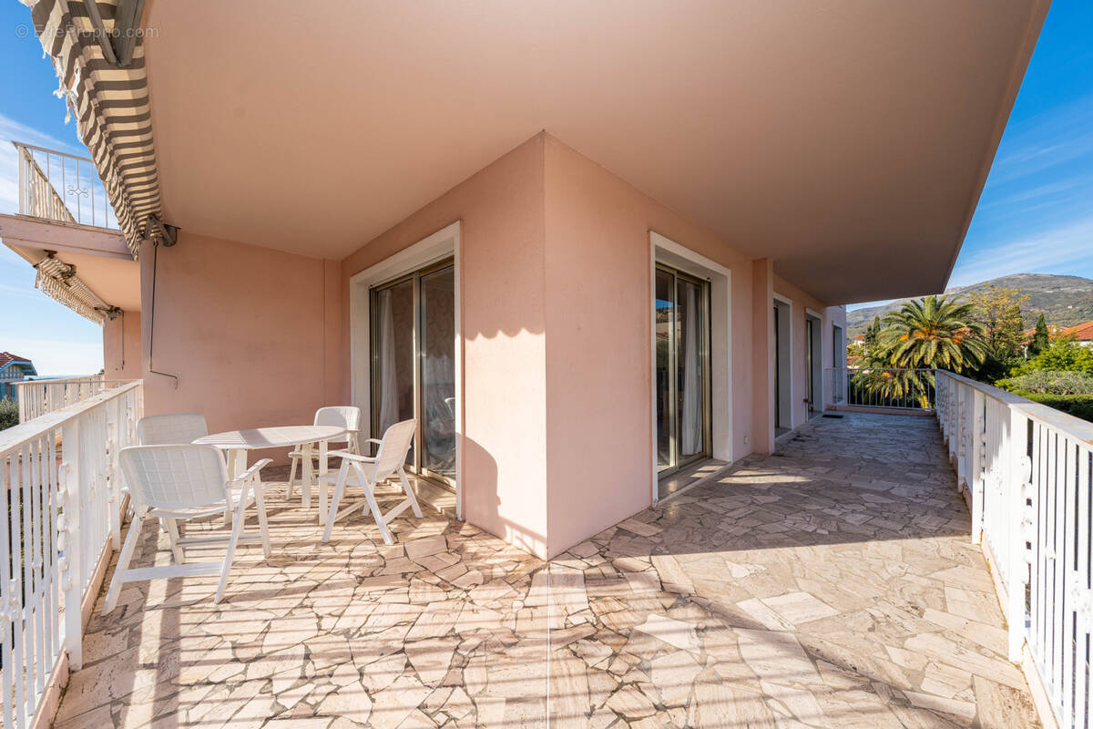 Appartement à VENCE