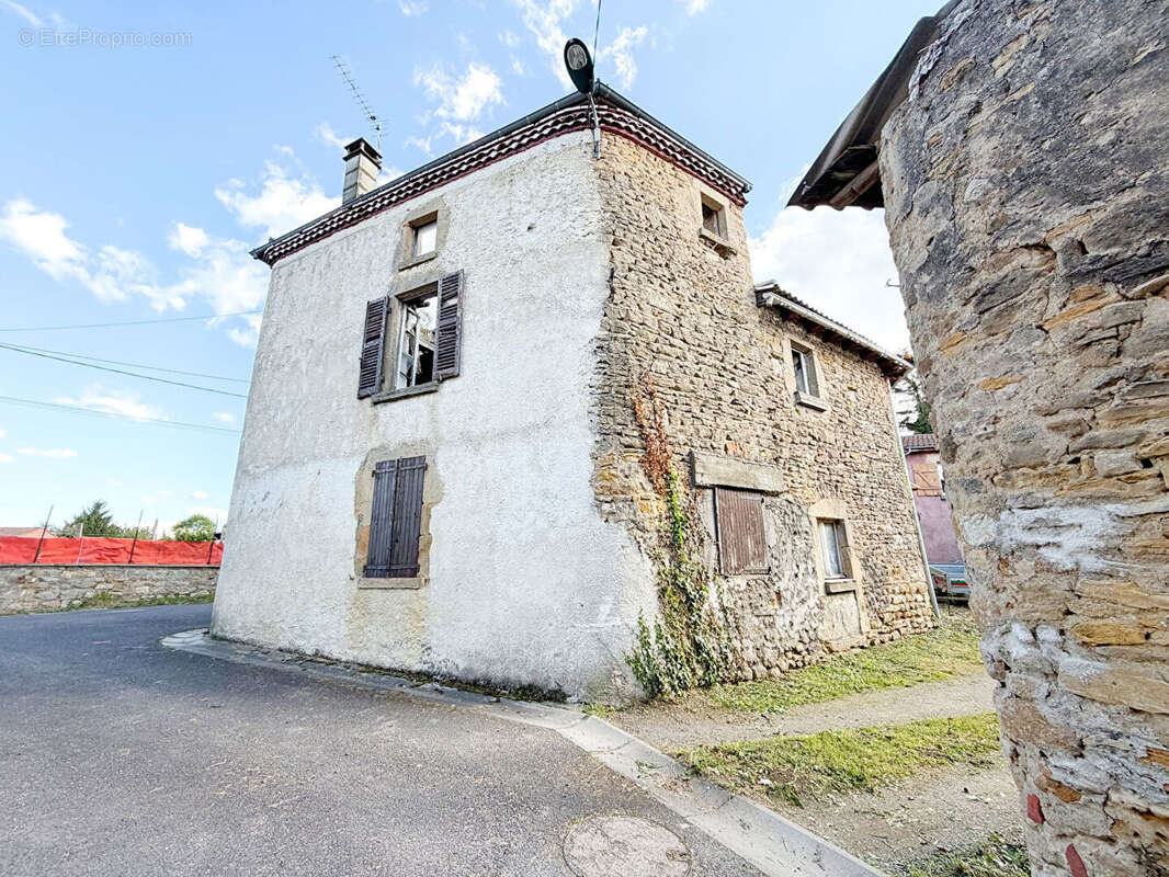 Maison à LAMONTGIE
