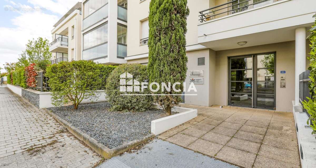 Appartement à AVRILLE