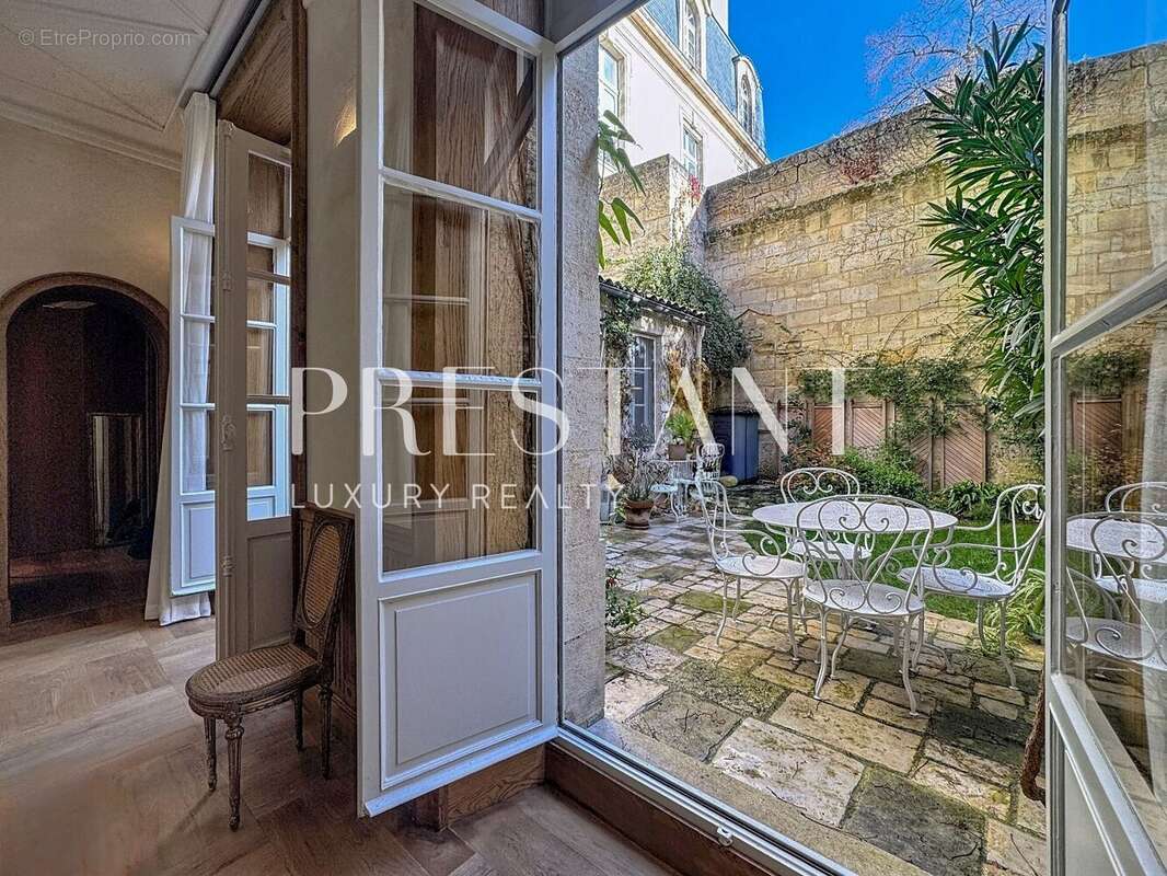 Appartement à BORDEAUX