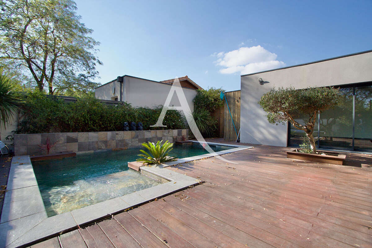 Maison à SAINT-JEAN-DE-VEDAS