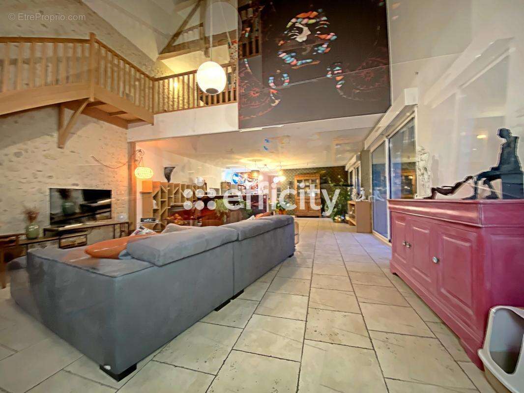 Maison à VERNOU-SUR-BRENNE