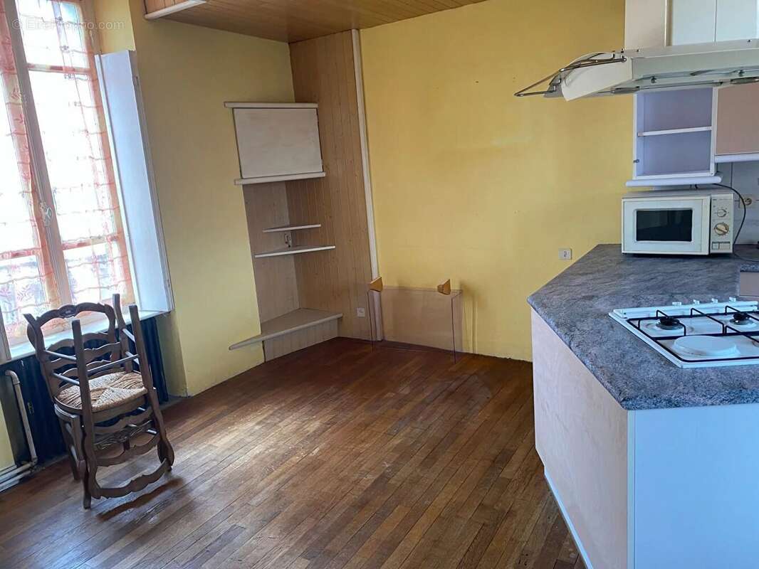 Appartement à ELLIANT