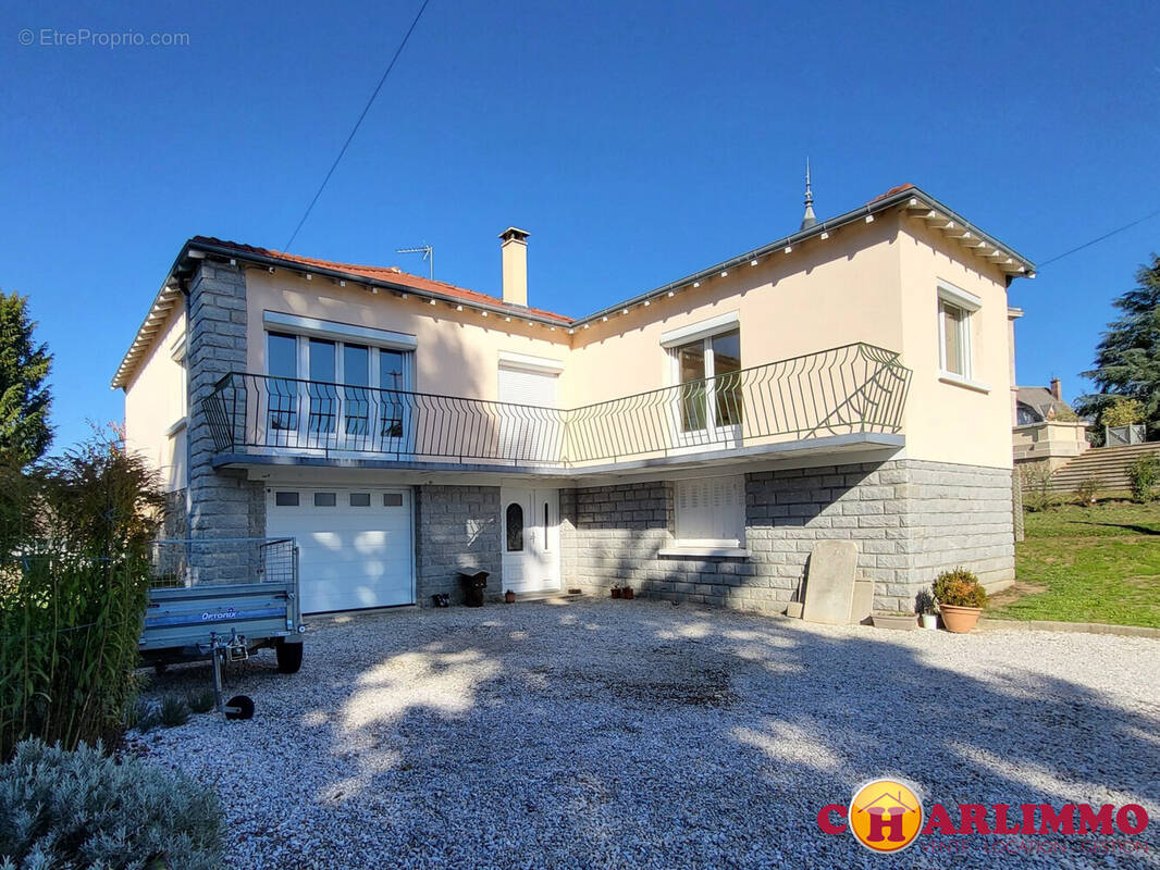 Maison à SAINT-JUNIEN