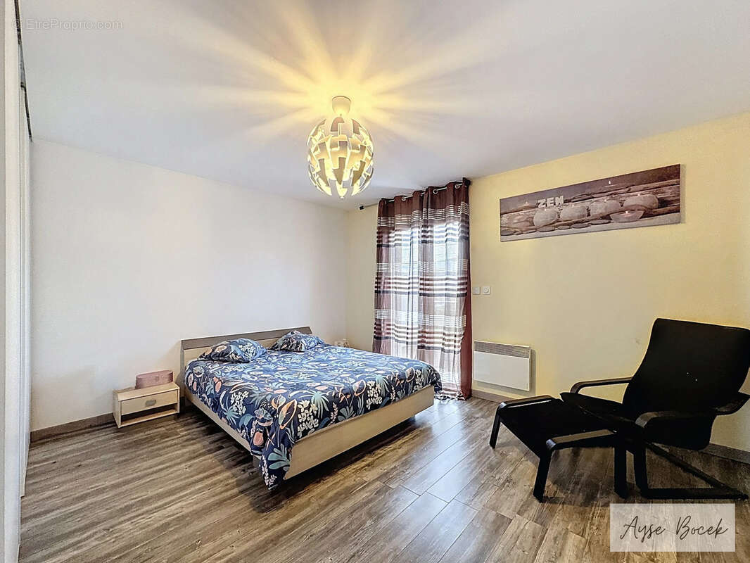 Maison à REVENTIN-VAUGRIS