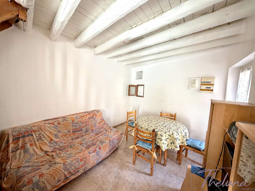 Maison à COMPS