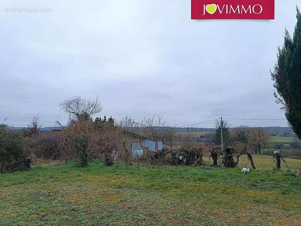 Maison à AINAY-LE-CHATEAU