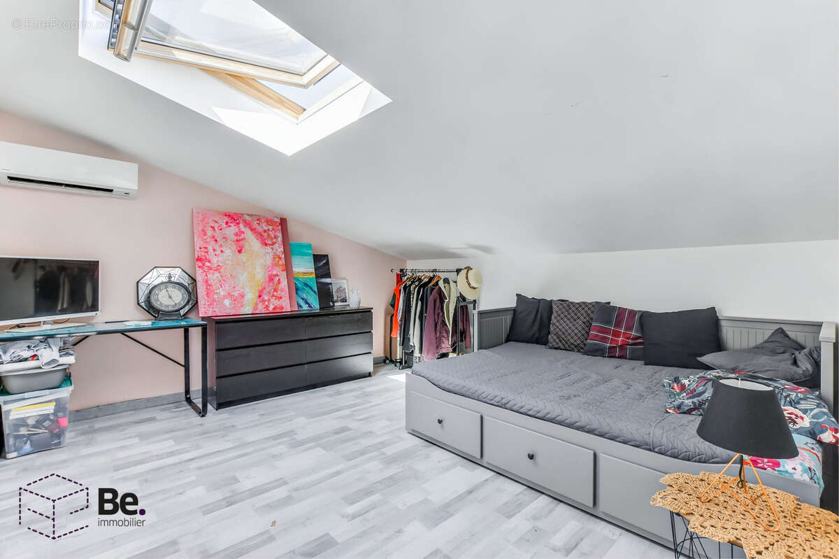 Superbe maison moderne et spacieuse avec appartement et piscine  - photo 7