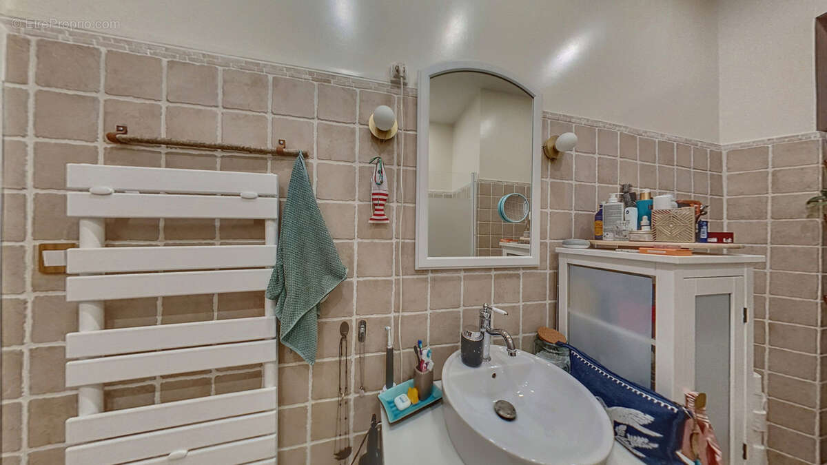 Appartement à SAINT-CLAIR-DE-LA-TOUR