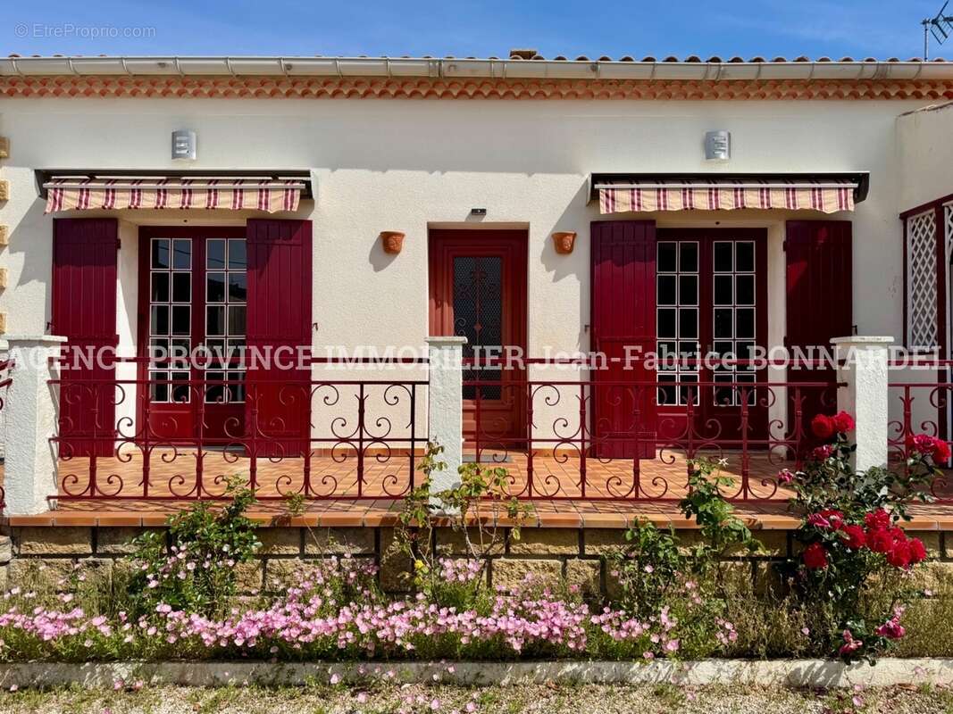Maison à BOLLENE