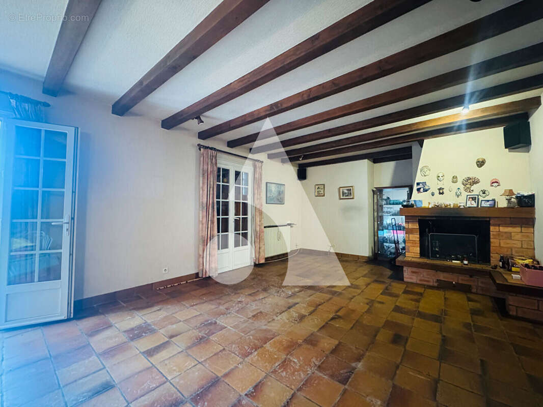 Maison à LA GENETOUZE