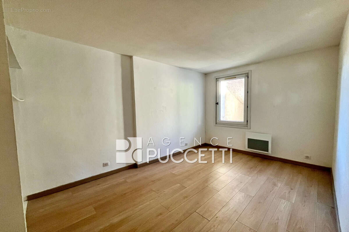 Appartement à VENCE