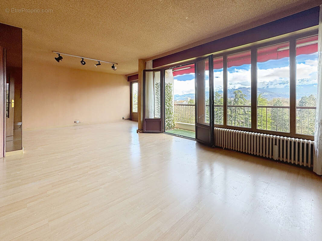 Appartement à ECHIROLLES