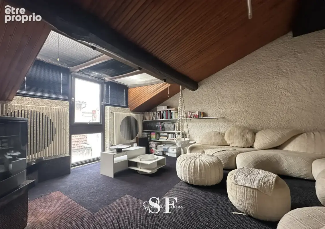RIVE GAUCHE - Maison de village avec garage et cour proche commodités - photo 6
