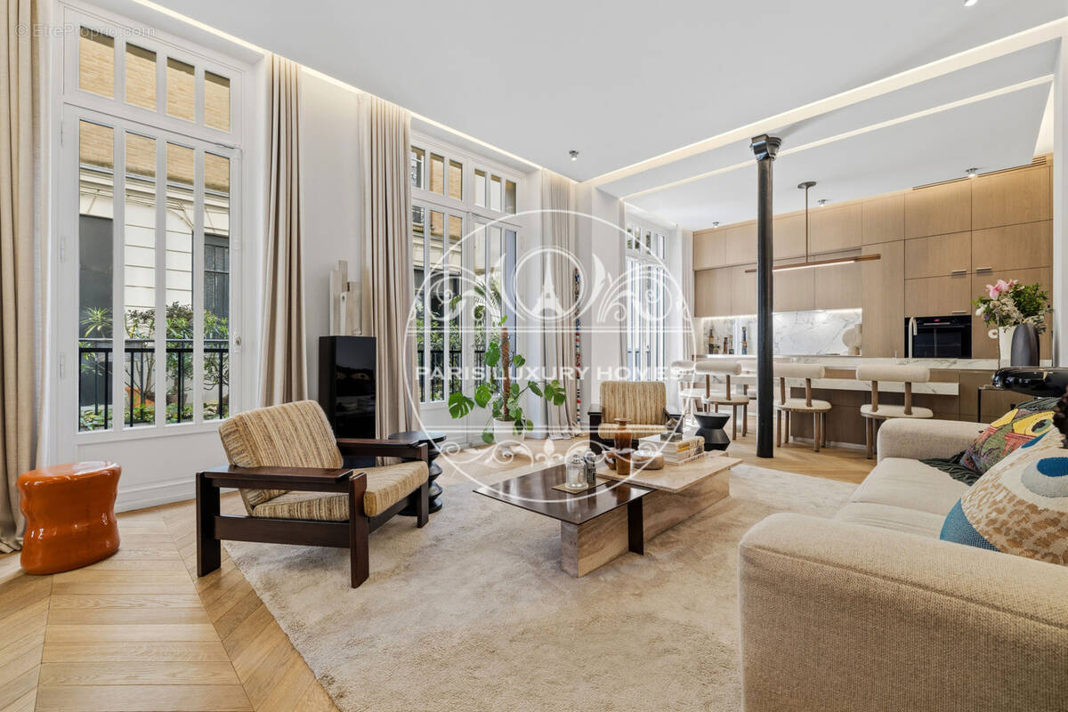 Appartement à PARIS-11E
