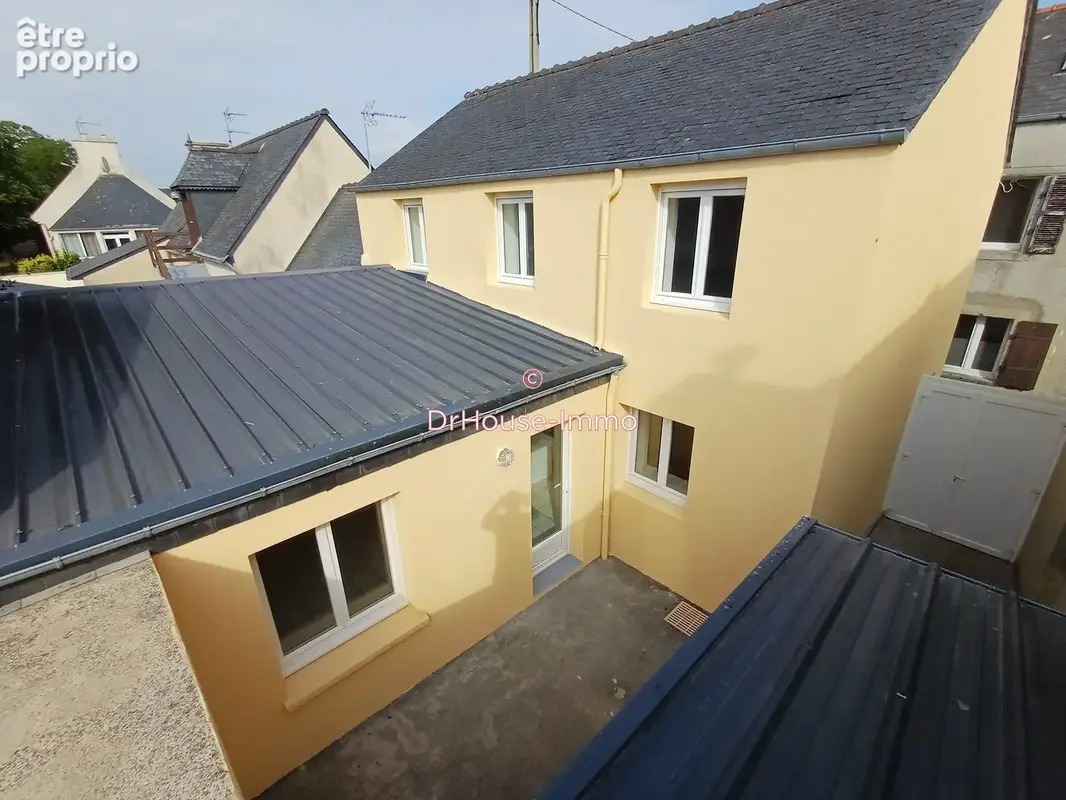Maison à PLOUGUERNEAU