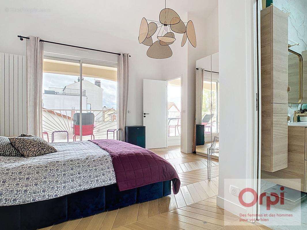 Maison à ISSY-LES-MOULINEAUX