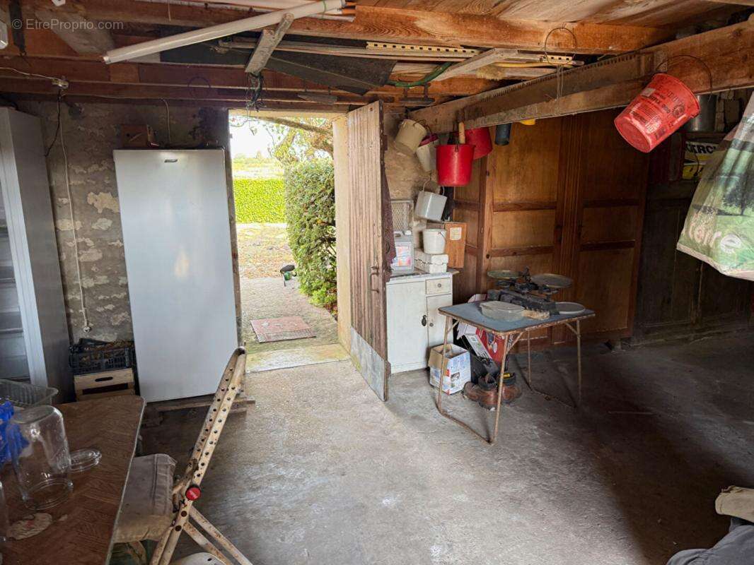 17190 - " Ancienne ferme" - Ensemble Immobilier 10 pièce(s) 147 m2 - LILEAU - - photo 7