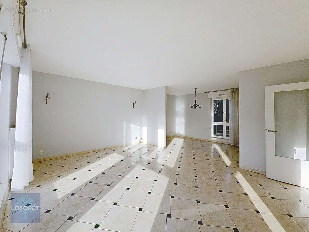 Appartement à EVRY