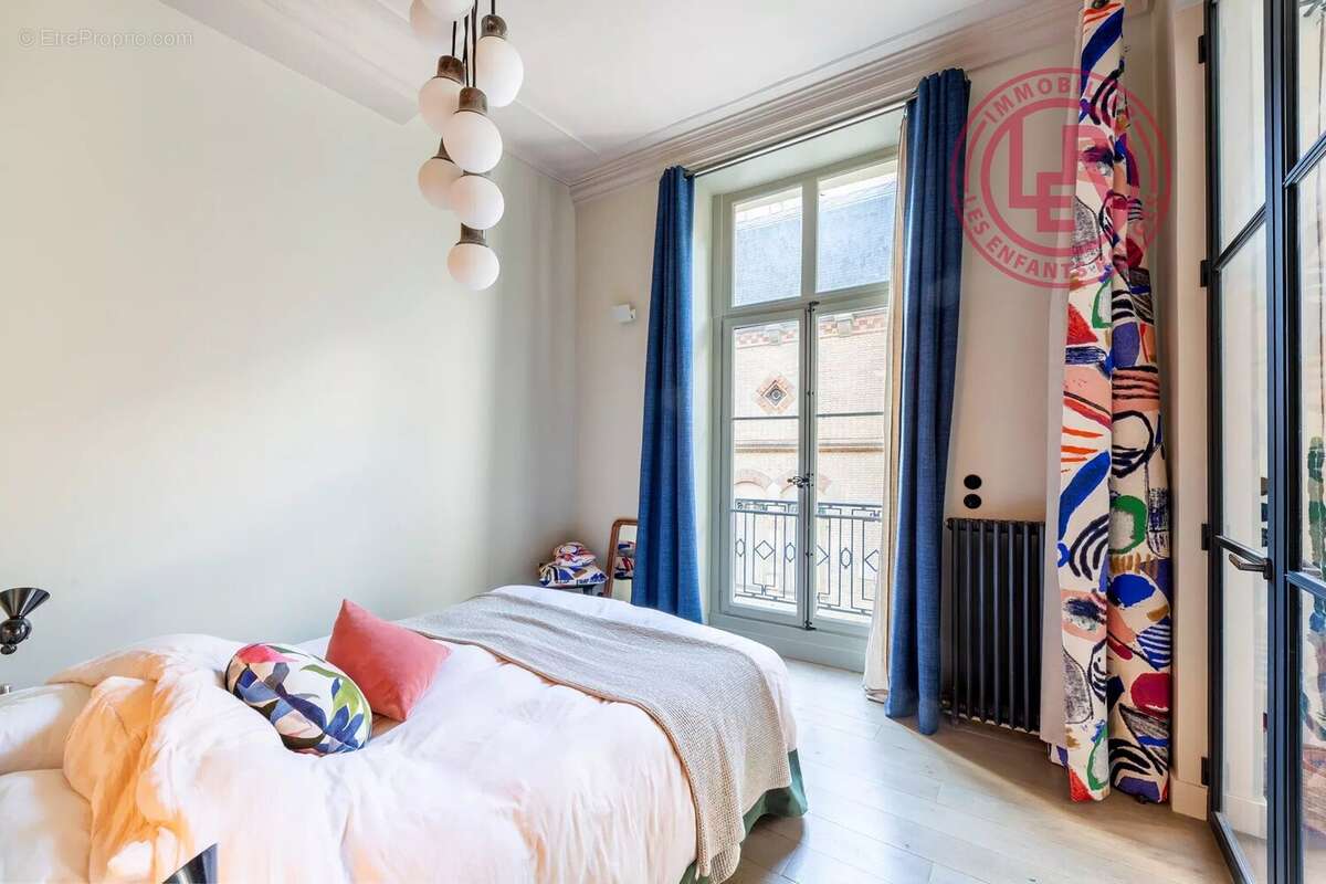 Appartement à PARIS-3E