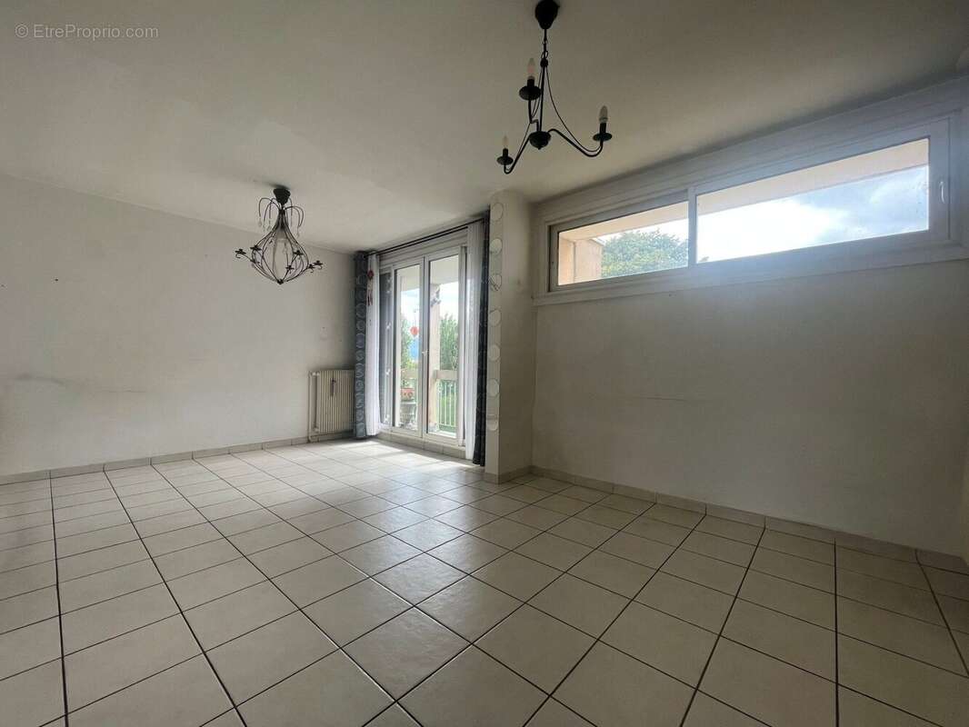 Appartement à FONTAINE