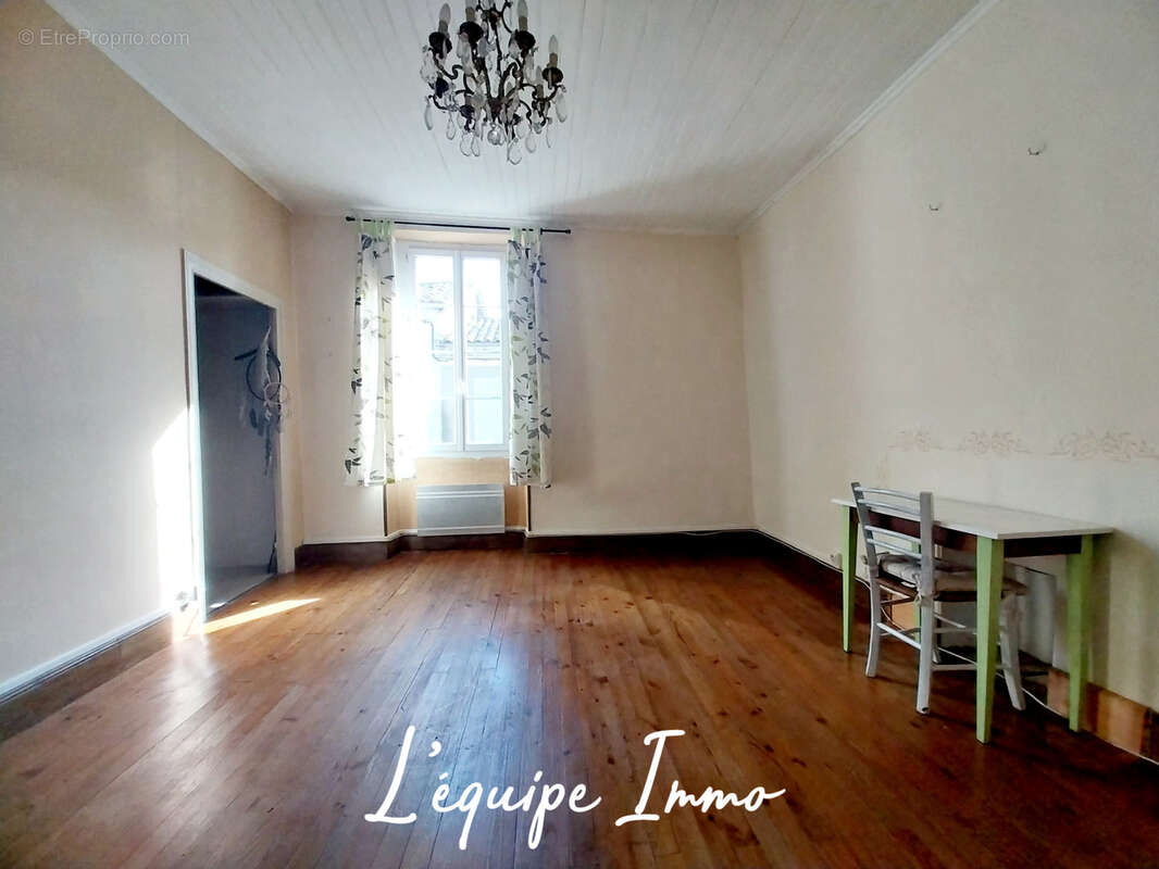 Maison à MAUVEZIN