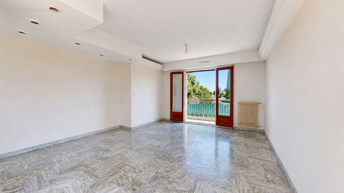 Appartement 3/4 pièces 83 m² - Vue dégagée - Terrasse - Stationnement - Cave - photo 6