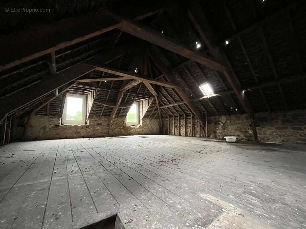 Appartement à QUINTIN