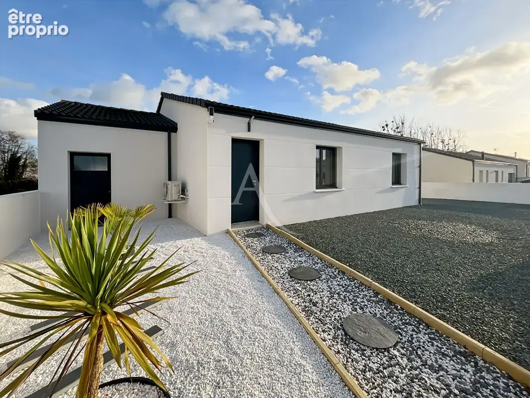 Photo Maison à Froidfond au prix de 242 800€