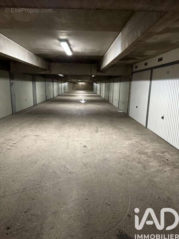 Photo 2 - Parking à VITRY-SUR-SEINE
