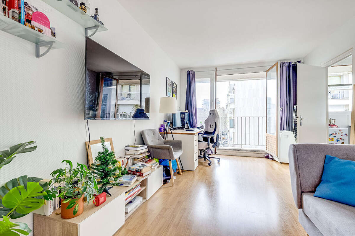 Appartement à PARIS-14E
