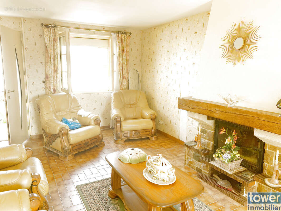 Maison à DEMOUVILLE